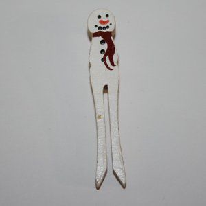 Vintage wooden Snowman clothespin brooch 2.5"